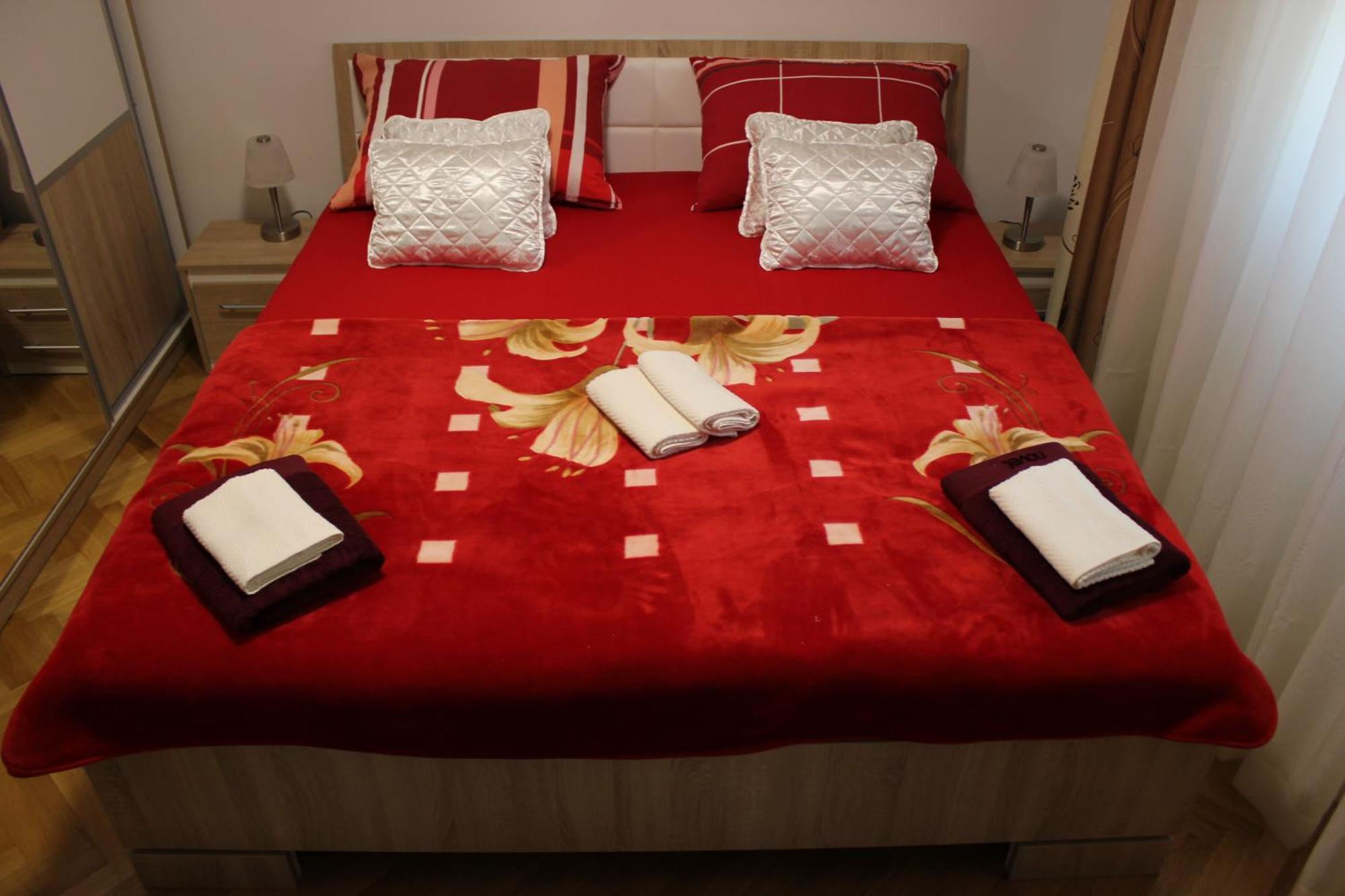 Deluxe Apartment Manuela With Balcony Top Center Split Ngoại thất bức ảnh