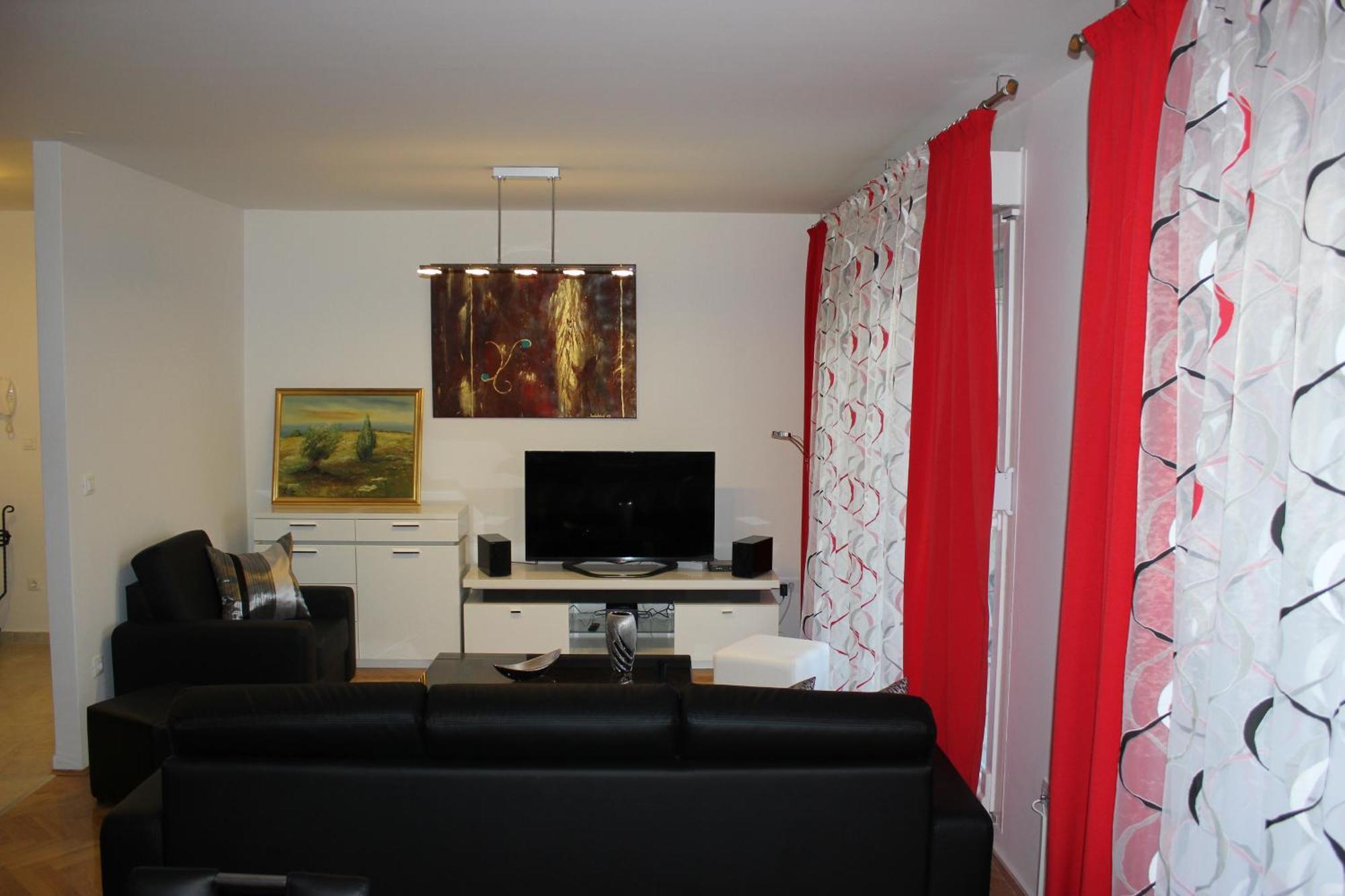 Deluxe Apartment Manuela With Balcony Top Center Split Ngoại thất bức ảnh