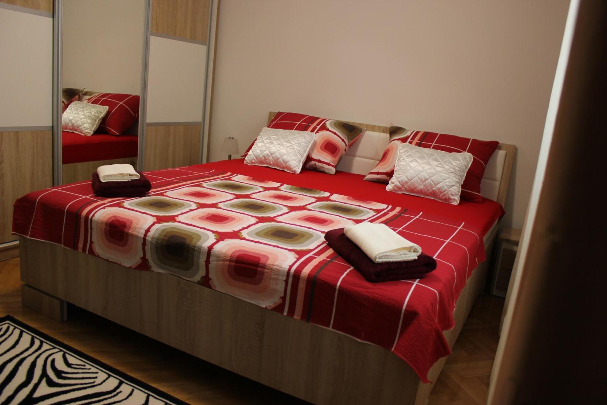 Deluxe Apartment Manuela With Balcony Top Center Split Ngoại thất bức ảnh