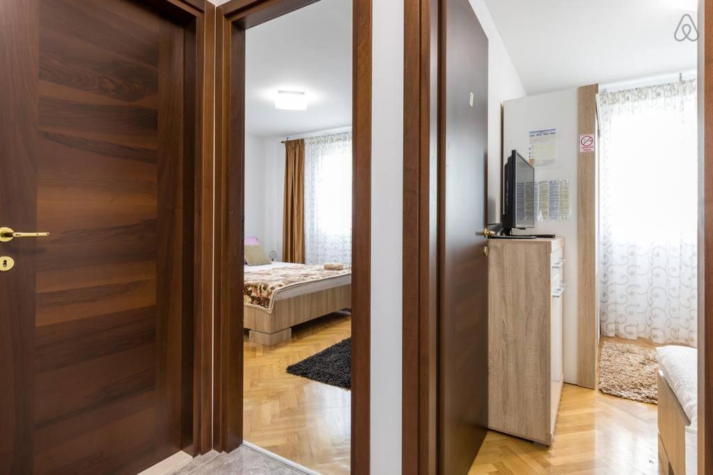 Deluxe Apartment Manuela With Balcony Top Center Split Ngoại thất bức ảnh