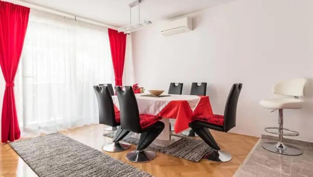Deluxe Apartment Manuela With Balcony Top Center Split Ngoại thất bức ảnh