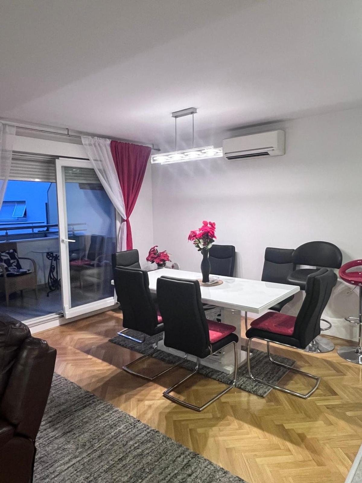 Deluxe Apartment Manuela With Balcony Top Center Split Ngoại thất bức ảnh