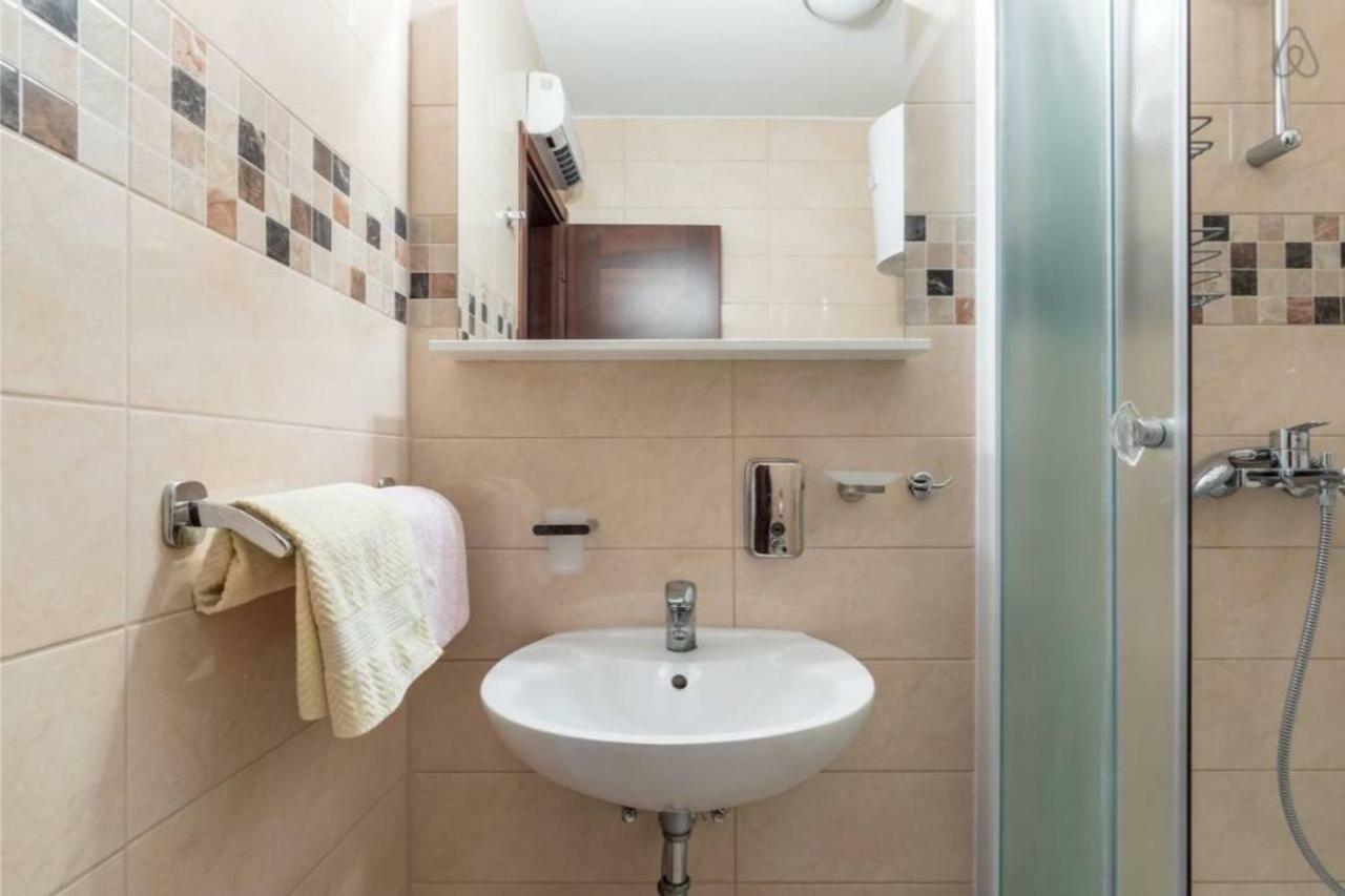 Deluxe Apartment Manuela With Balcony Top Center Split Ngoại thất bức ảnh